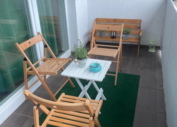 Helle Mit Balkon * Itzehoe
